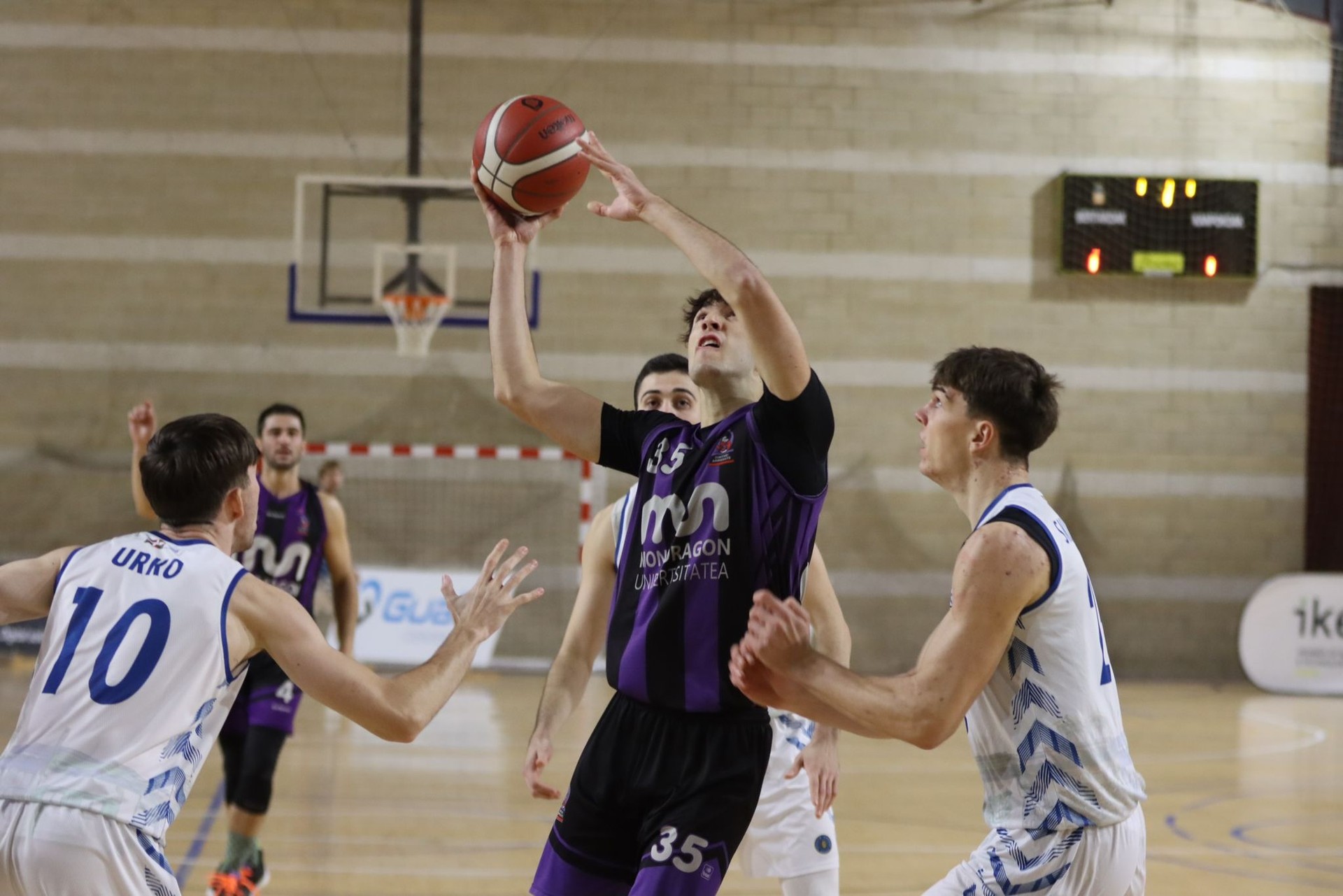 Hirugarren laurdenean erabaki da Iturripeko partidua, etxekoen alde: 71-59