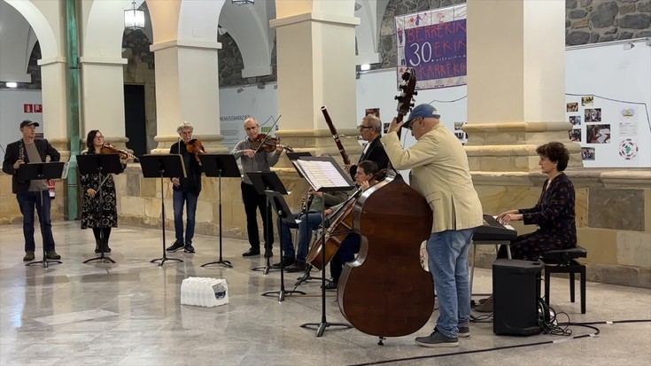 Luis Usatorreren omenez jo du Buscanini Band-ek Kulturaten