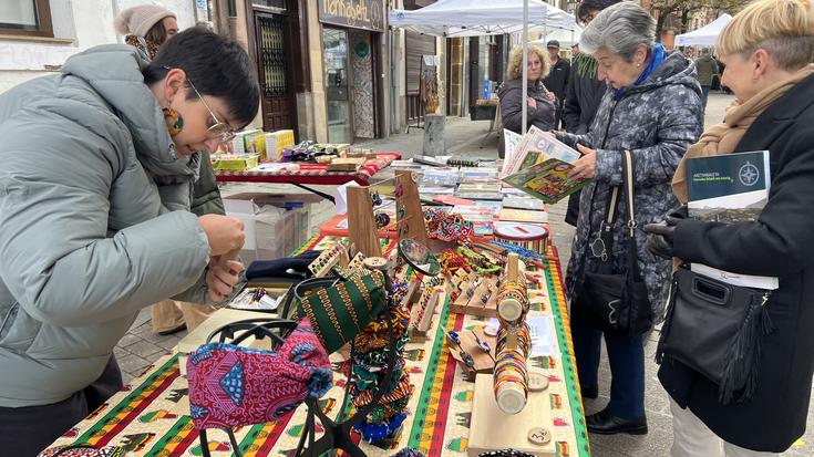 Gabonak ate joka, azoka egingo dute asteburuan Durana kalean