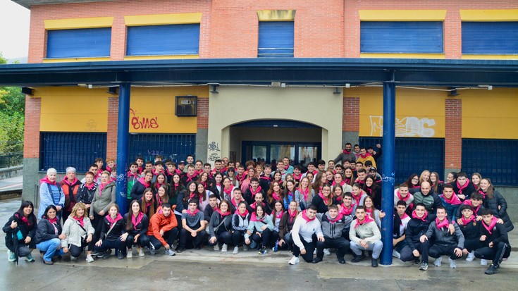 Giro bikainean ospatu dituzte Santa Teresako komunitatearen Olinpiadak eta topaketa eguna Musakolan