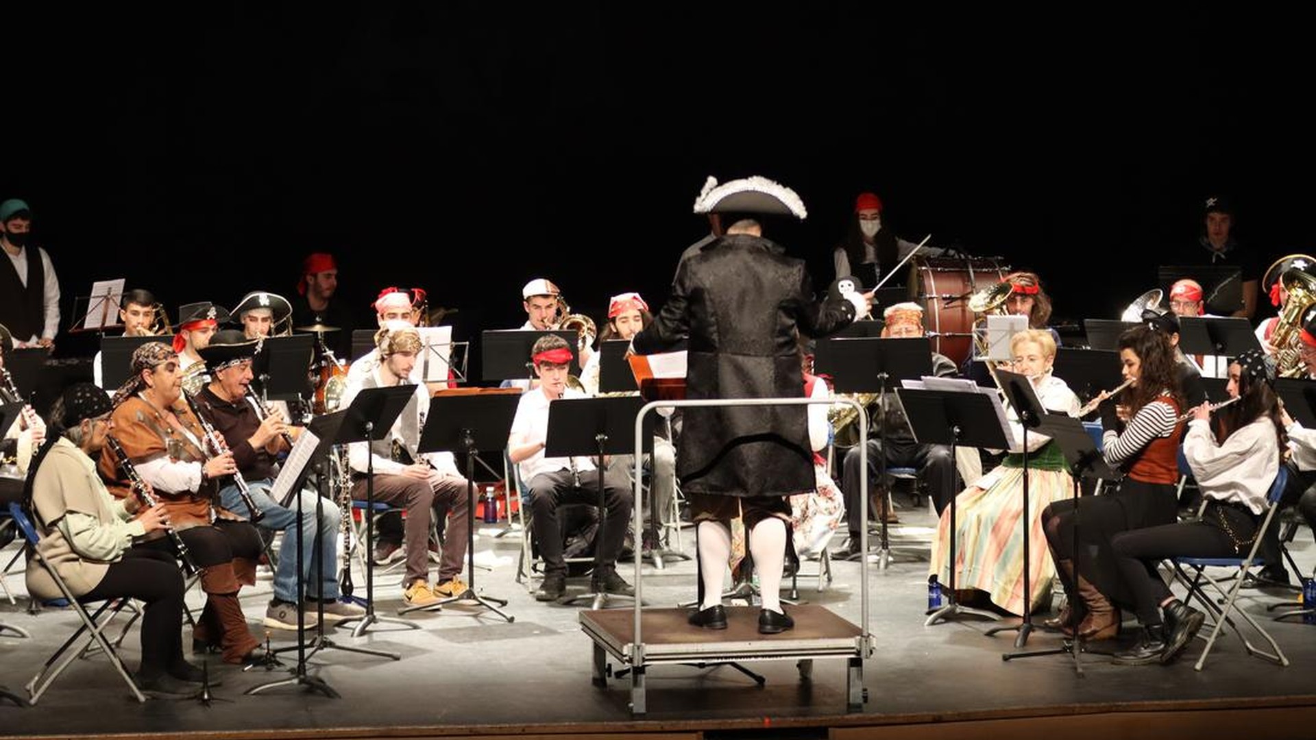 Pirata musikariak, Amaia antzokian