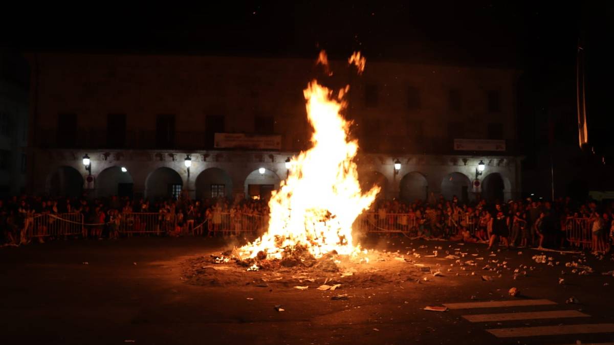 Auzo eta baserrietan suak piztea debekatu du Bergarako Udalak alarma gorriagatik