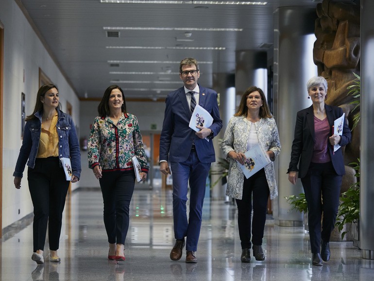 Jaietan emakumeen aurkako indarkeria prebenitzeko gida aurkeztu du Emakundek