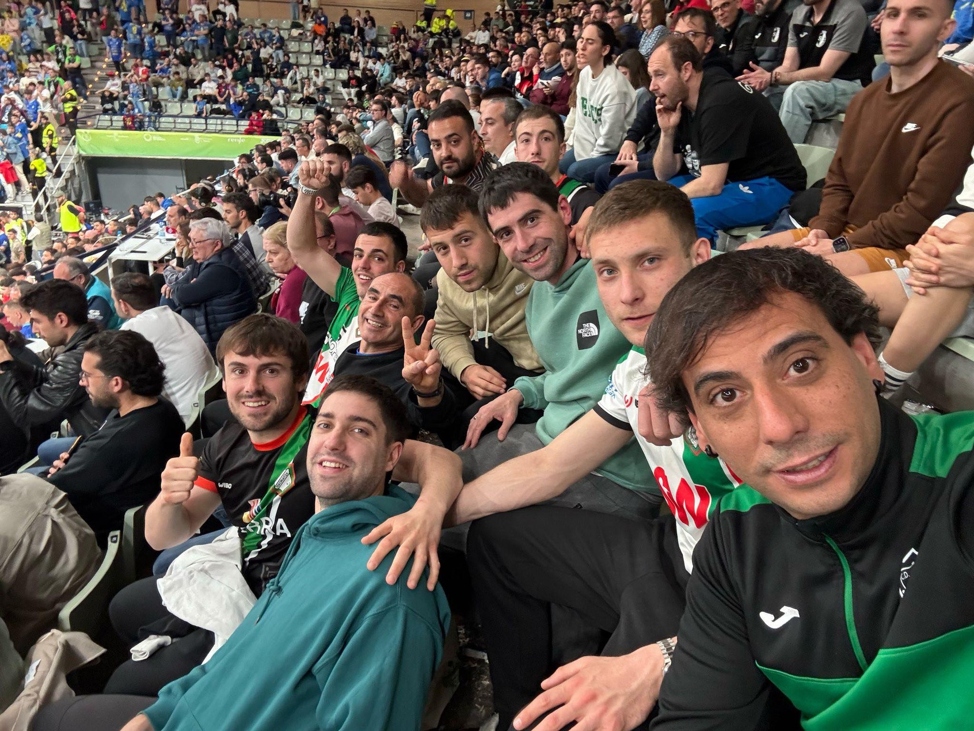 Murtziara txangoa egin dute Eskoriatzako areto futboleko kideek