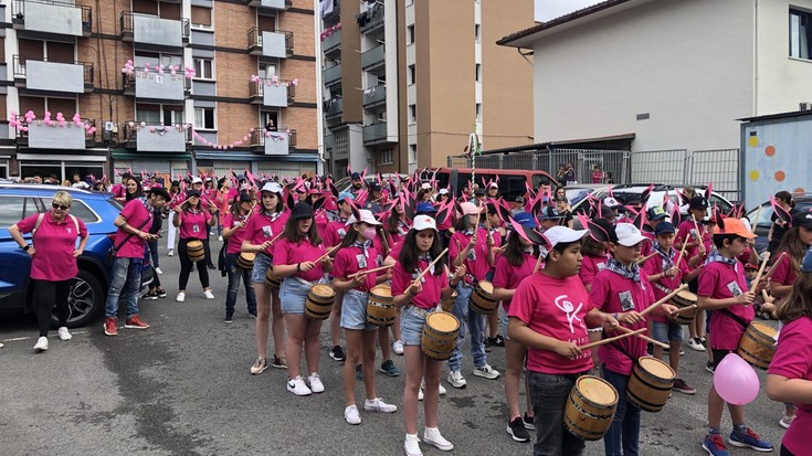 30. urteurrena du aurten Arizmendi Ikastolako Santa Teresa guneko danborradak