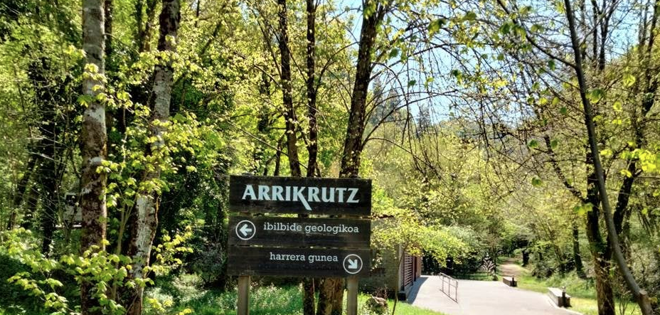 Oñati, Arrikrutz eta Arantzazu arteko autobus zerbitzua, asteburuan