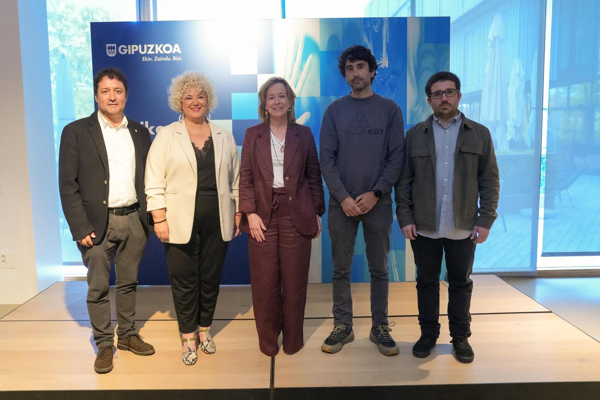 Gipuzkoako Foru Aldundiak "zaintza komunitarioen eredua sendotu" du