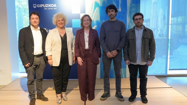 Gipuzkoako Foru Aldundiak "zaintza komunitarioen eredua sendotu" du