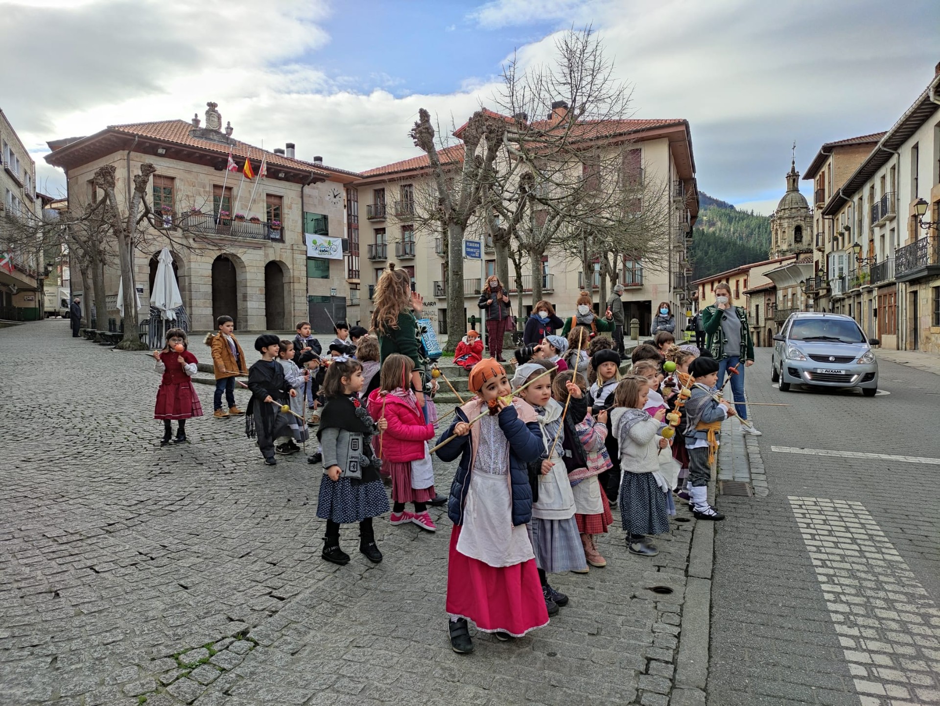 'Urdelardero, urdeixa jan ta...', ikasgeletara gero