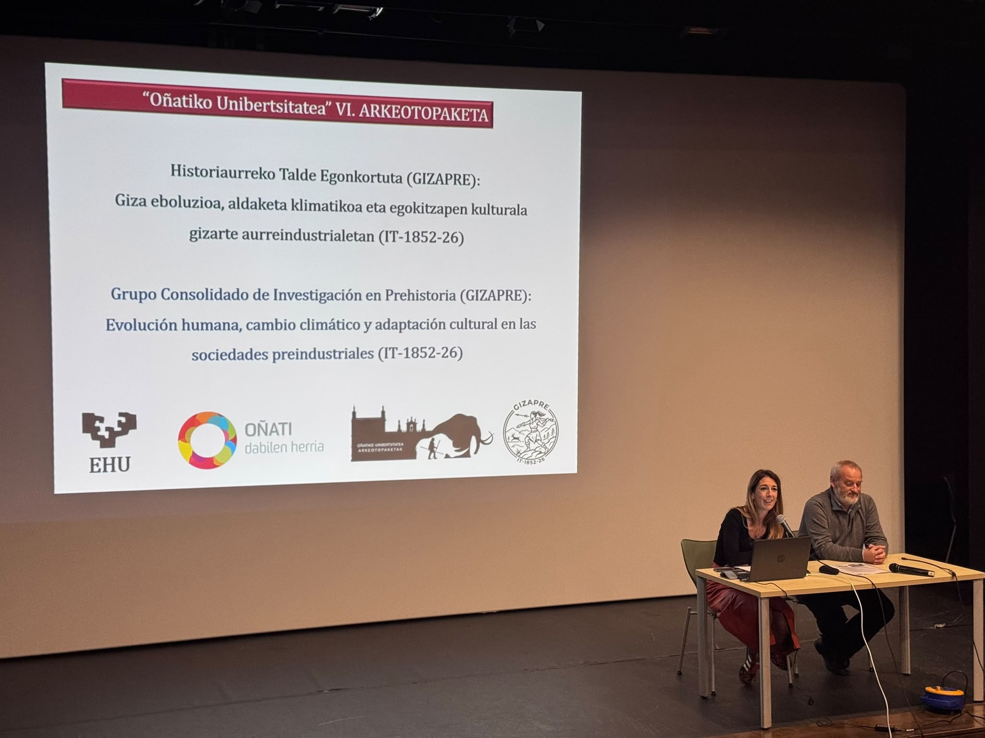 Oñatiko arkeotopaketen VI. edizioa ari dira egiten kultura etxean