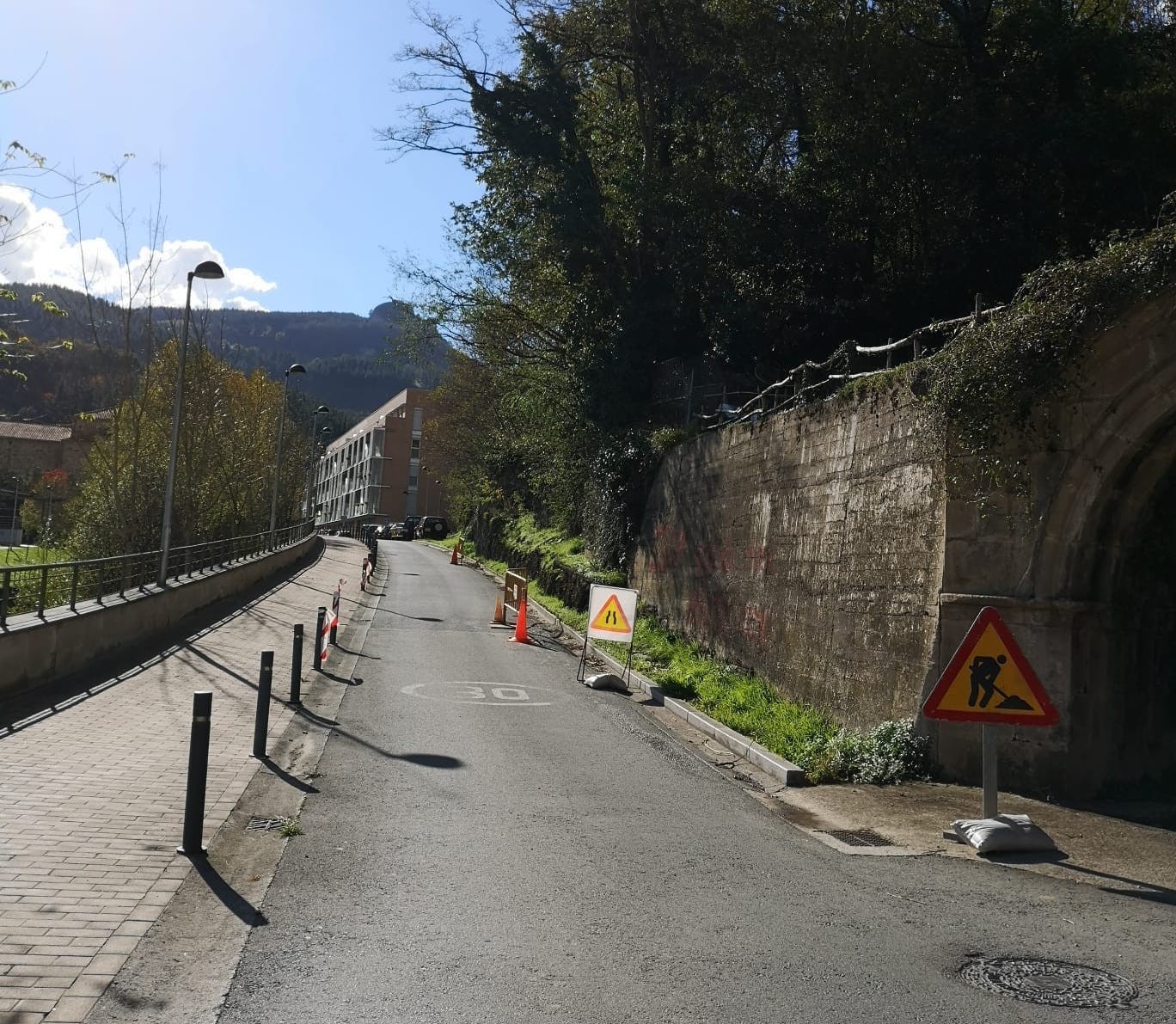 Estolderia konpontzeko lanak Arbiñosten