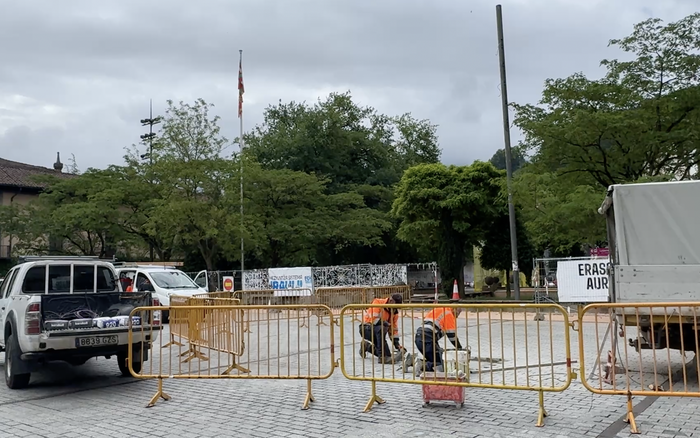 Ondoko berdegunetik egingo du argi plazako posteak