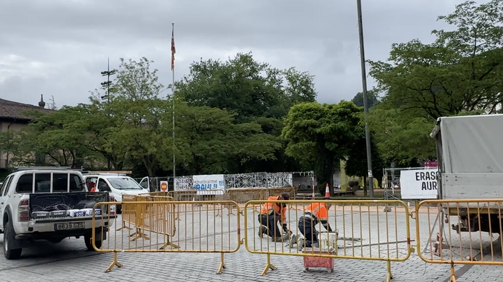 Ondoko berdegunetik egingo du argi plazako posteak