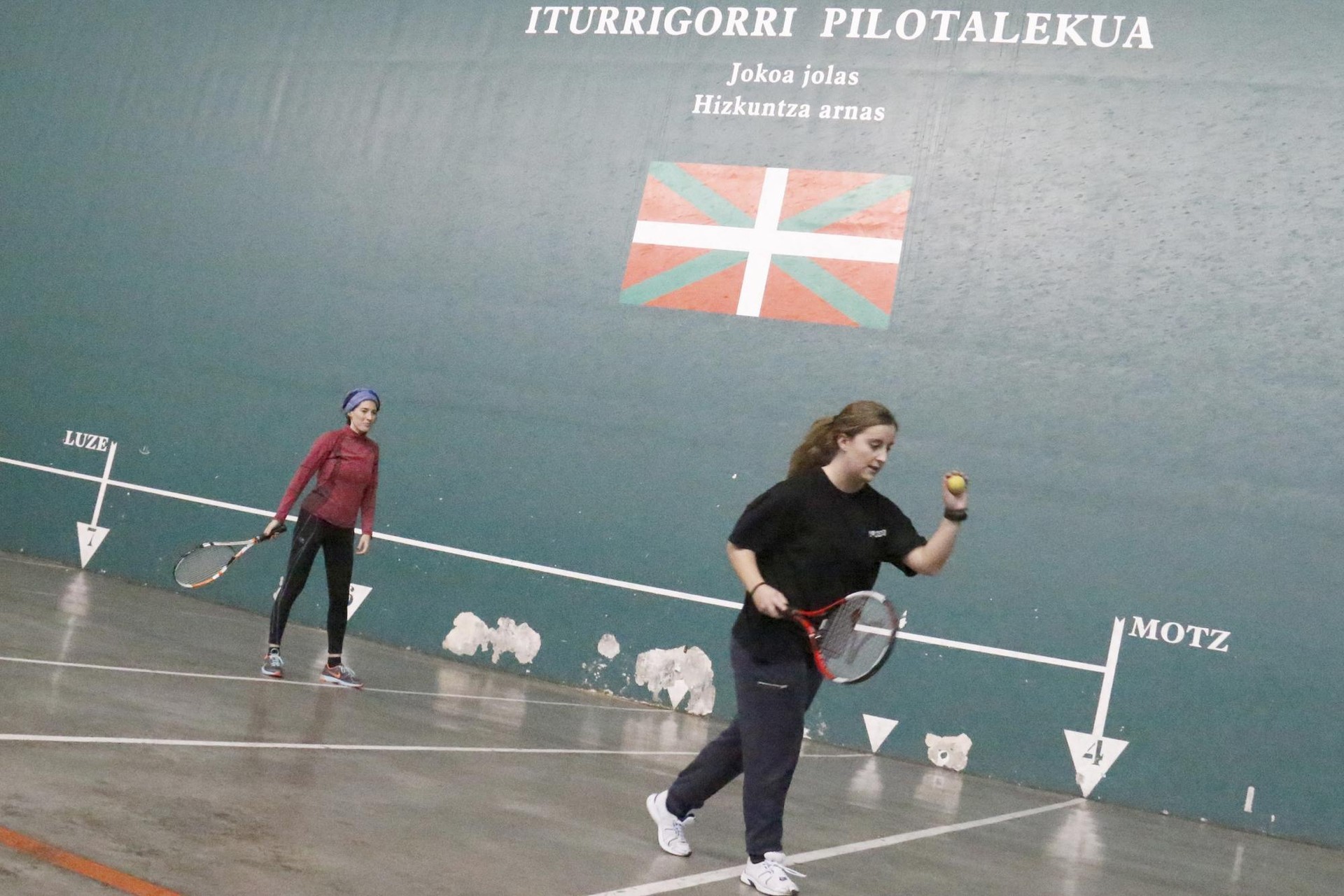 Hamargarrenez jokatuko da frontenis txapelketa, Emakumeen Egunaren harira