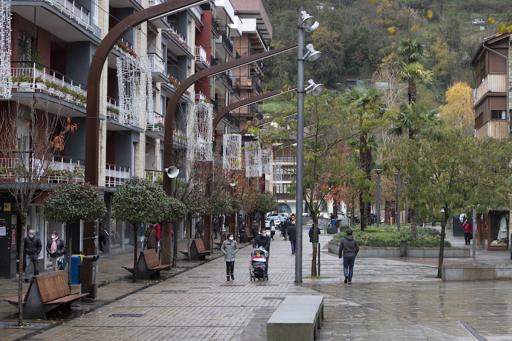 64 kasu atzeman dira asteburuan, baina intzidentzietan ez da aldaketa nabarmenik izan