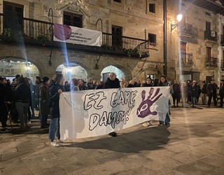 Elkarretaratzeaz gain, dokumentala eta hitzaldia