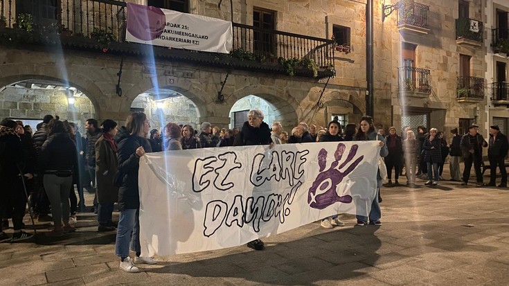 Elkarretaratzeaz gain, dokumentala eta hitzaldia