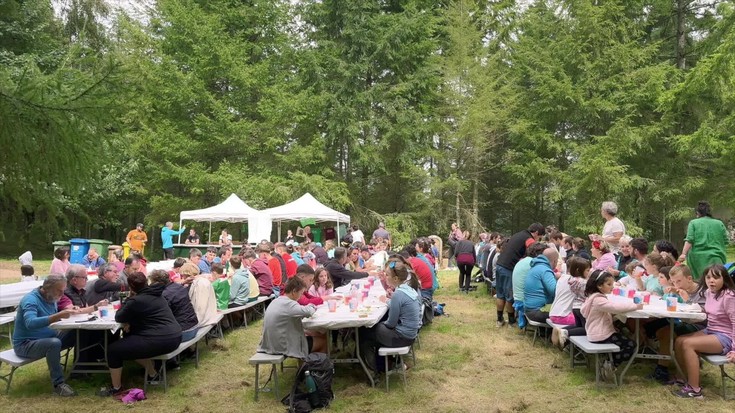 Eolikoen aurkako aldarriaren bueltan egin dute Trekutz Eguna