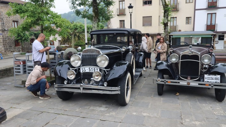 Auto klasikoen erakusleiho izan da Elgeta
