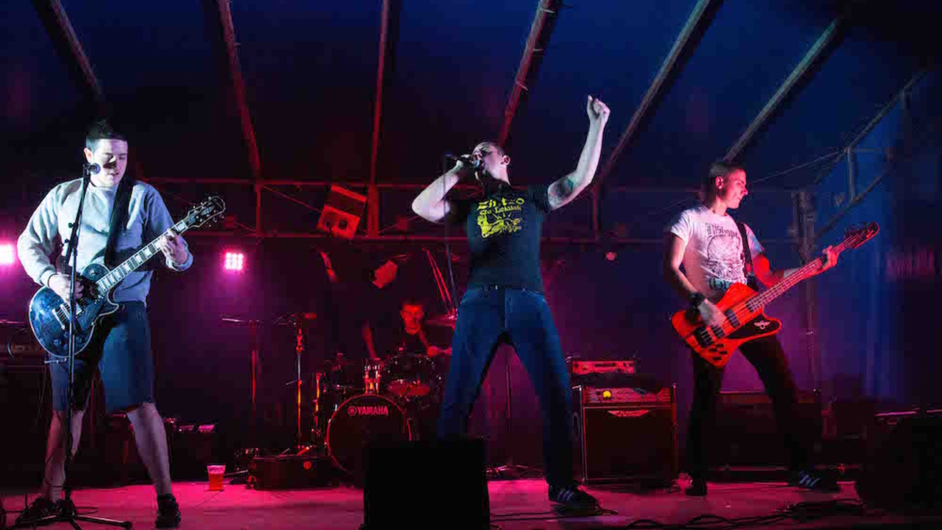 Punk-Oi! estiloko musika nagusi Gatzagan