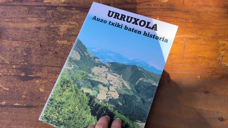 Artixa kultur taldeak 'Urruxola: Auzo txiki baten historia' liburua aurkeztu du