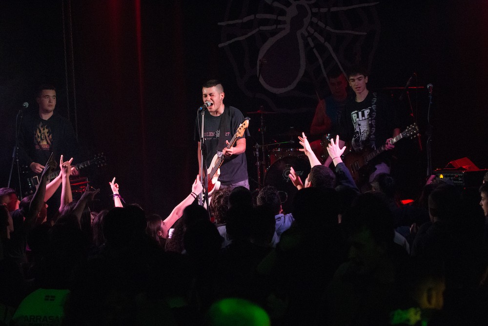 Punk-rock eta hardcore doinuak zapatuan gaztelekuan