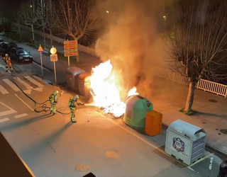 280 edukiontzi erre dira bailaran 2021etik hona, eta kalte ekonomikoa 306.000 eurokoa izan da