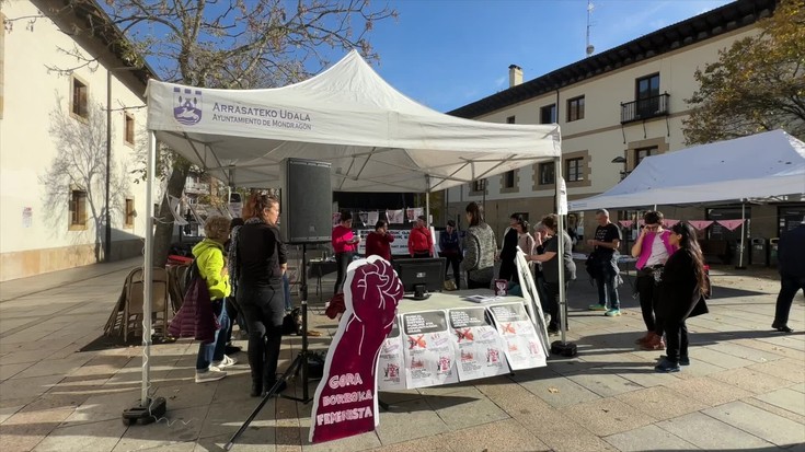 Greba feminista orokorraren lehen urteurrenean, egindako bidea izan dute hizpide Arrasaten