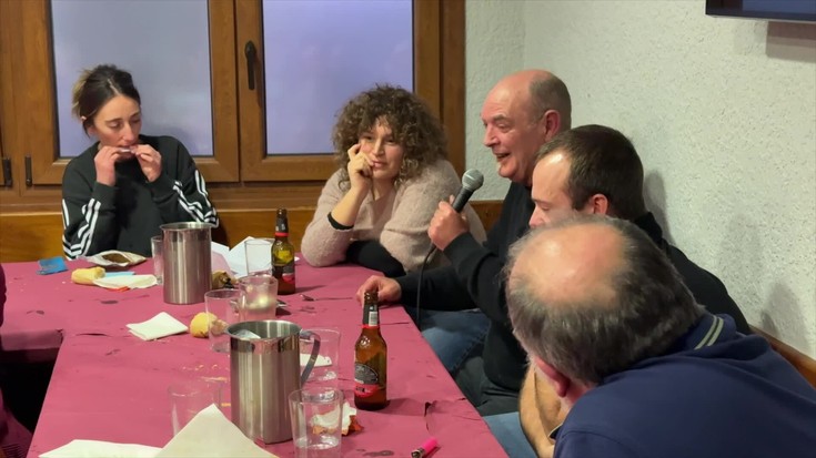 60 lagun batu ziren Antzuolako bertso desafioan