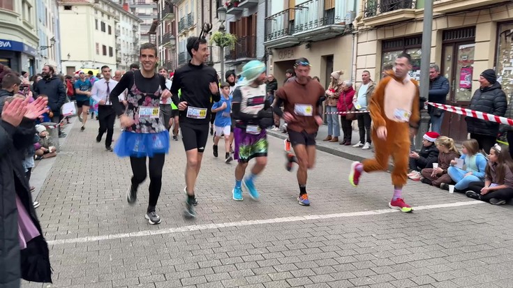 Aretxabaletarrek lasterka eta umore onez esan diote agur 2025ari