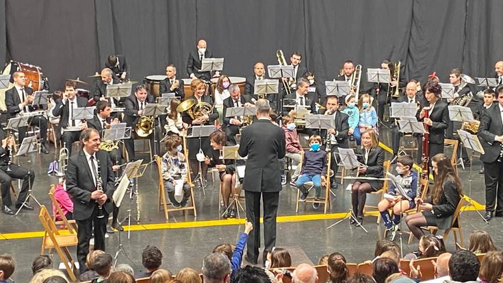 Musika Banda barrutik ezagutzen, kontzertu pedagogikoari esker