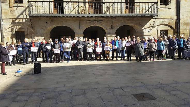 Pentsioen aldeko elkarretaratzeak hasiko dituzte astelehenean