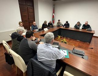 Eskoriatza elkarrekin eraikitzera gonbidatu du EH Bilduk alderdi jeltzalea