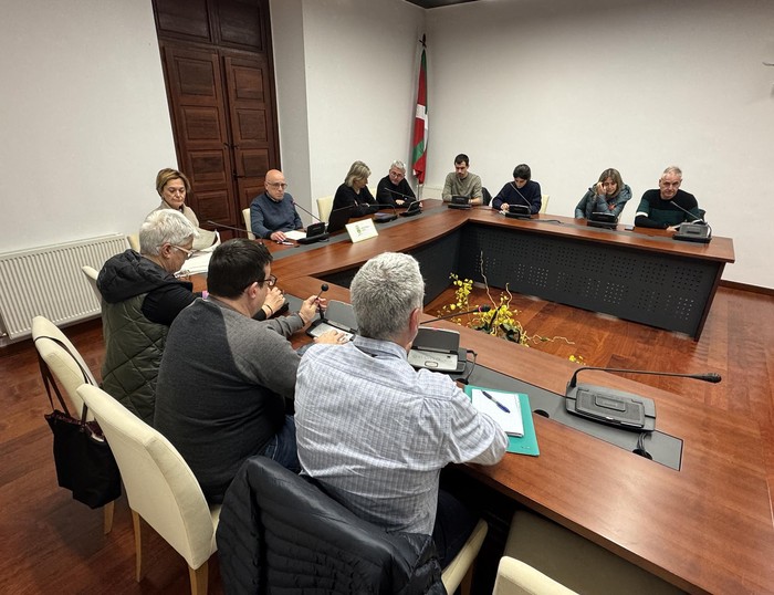 Eskoriatza elkarrekin eraikitzera gonbidatu du EH Bilduk alderdi jeltzalea