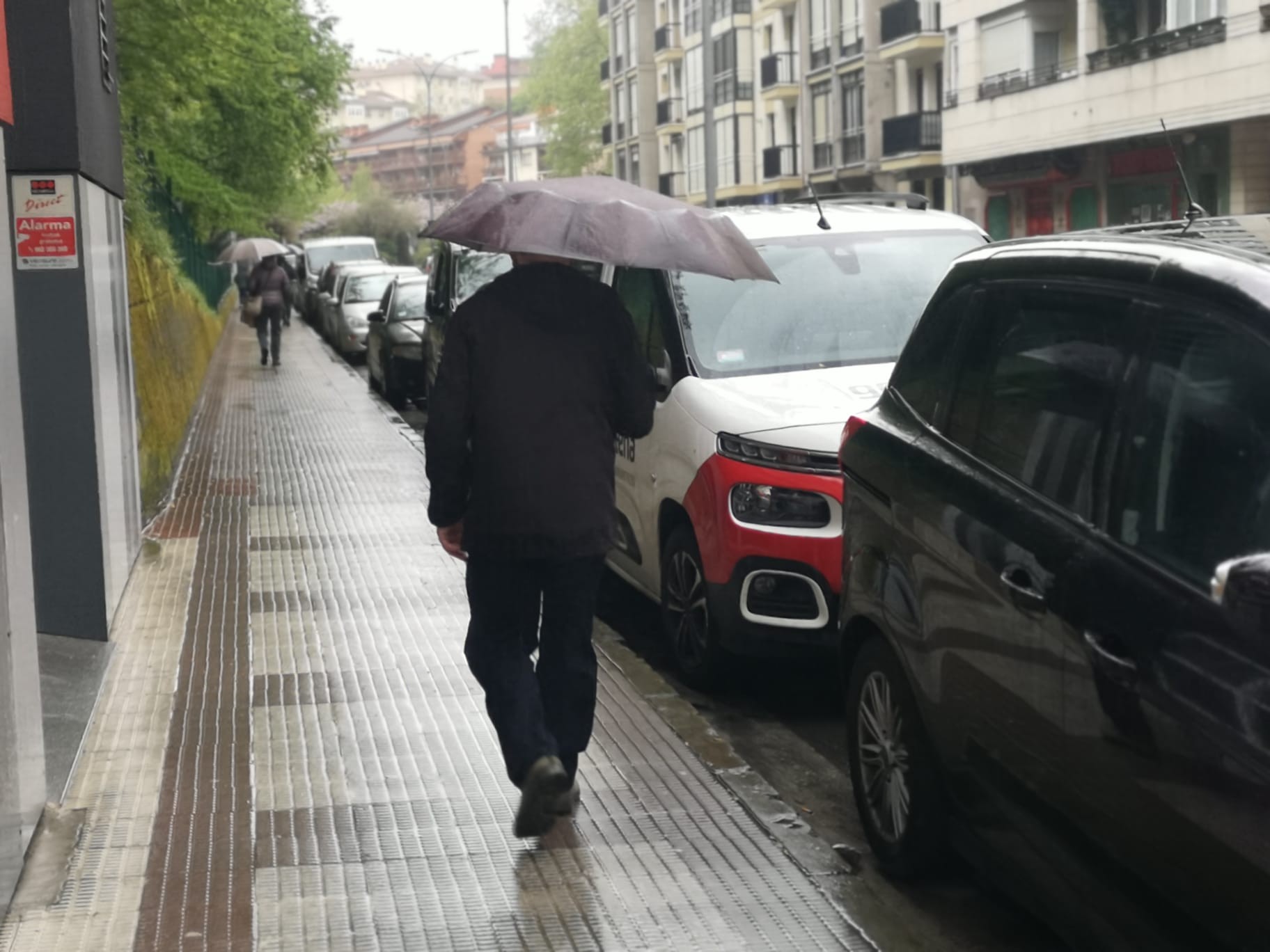 Abisu horia prezipitazio handiengatik, gaur eta bihar