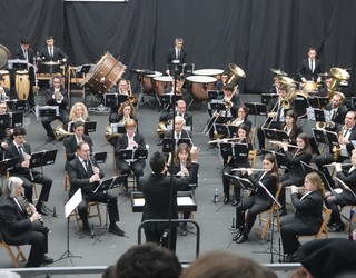 'Espazioko emozioak' kontzertua eta Iratxe Mugarzari urrezko pina