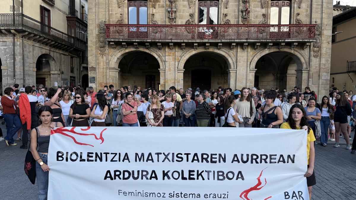 Bortxaketa saiakera salatu eta "ardura kolektiboa" eskatu du Bargastak taldeak