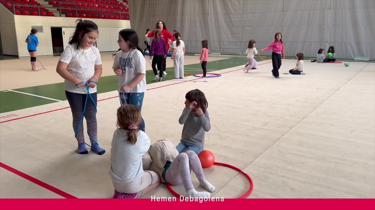 'Hemen Debagoiena': Aloña Mendiren gimnasia erritmikoak 35 urte