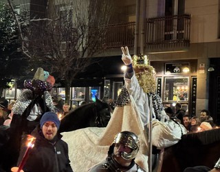 Musika bandak lagun eginda pasatu dira Errege Magoak Aretxabaletatik