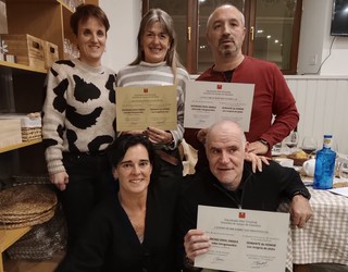 Odola ematearen garrantzia eta hiru antzuolarri aitortza