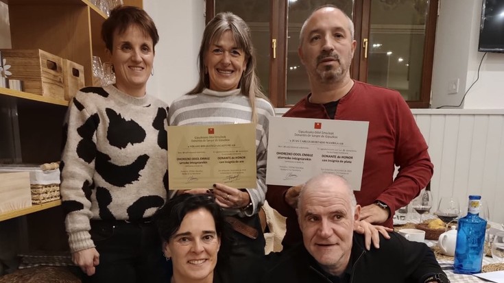 Odola ematearen garrantzia eta hiru antzuolarri aitortza