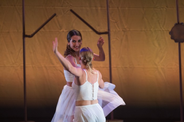 Maurizia pandero jolearen historia ezagutu dute dantzaren bitartez bergararrek - 13