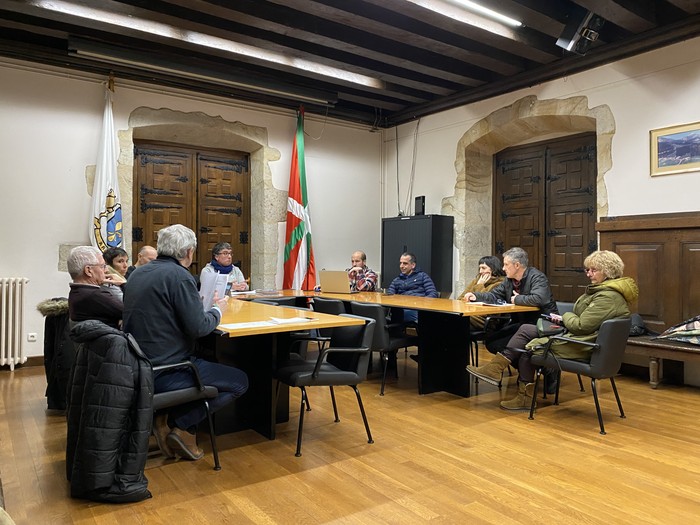 Eolikoen inguruan herritarrek duten iritzia jasotzeko bilera informatiboa deituko du Udalak otsailean