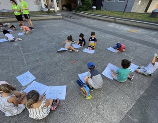 Loratulekuak antolatu dituzte neska-mutikoetzat Aste Santuetako egunetarako
