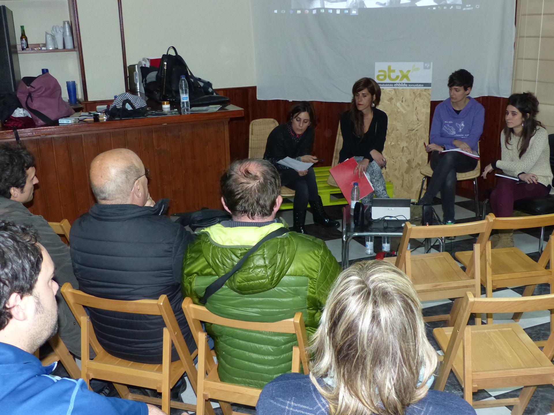 Hiru herritako hezkuntza proiektuen gaineko argibideak jaso dituzte