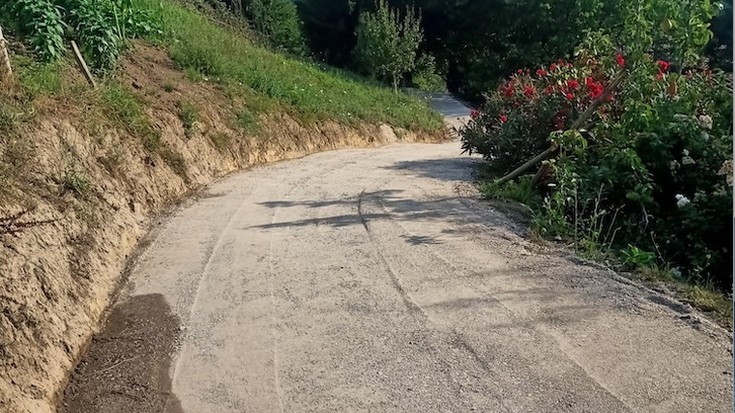 Goiko autobus geltokitik Arrate baserriraino doan bidea konpondu du Leintz Gatzagako Udalak