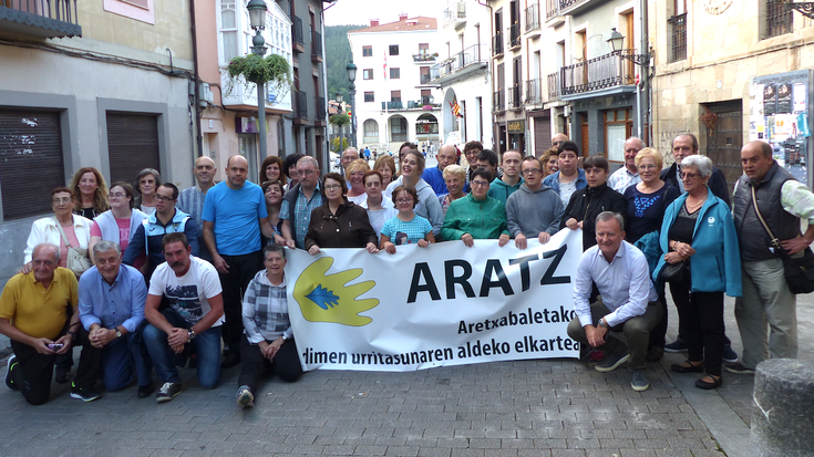 Herritarrekin batera ospatu gura du Aratzek 25. urteurrena