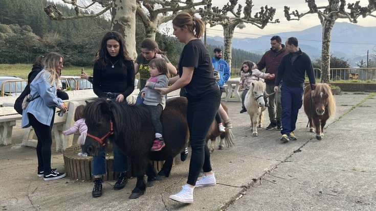 Ponian ibili dira umeak San Baleixo jaietan