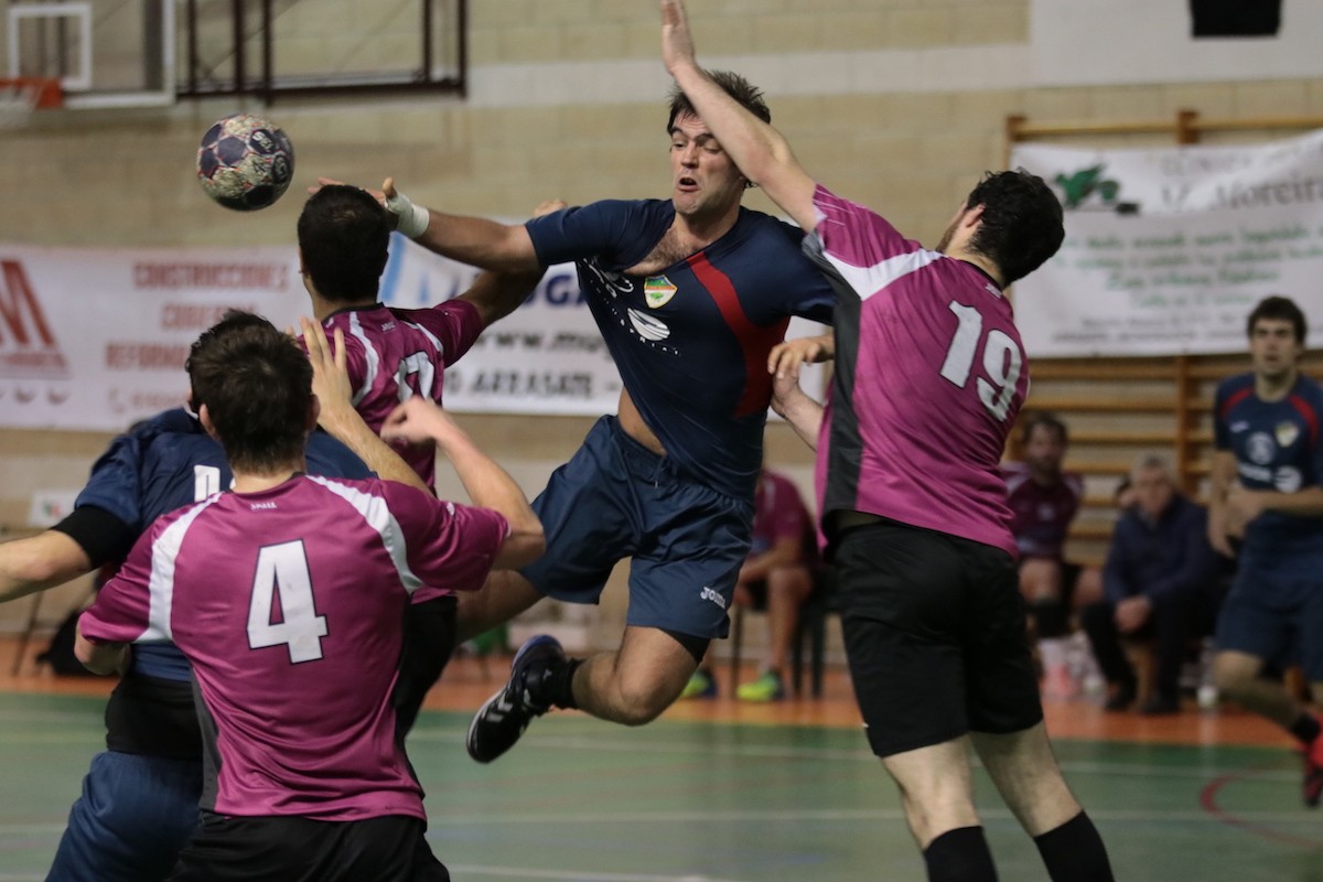 Aspaldiko derbi desorekatuena jokatuko dute bihar Iturripen