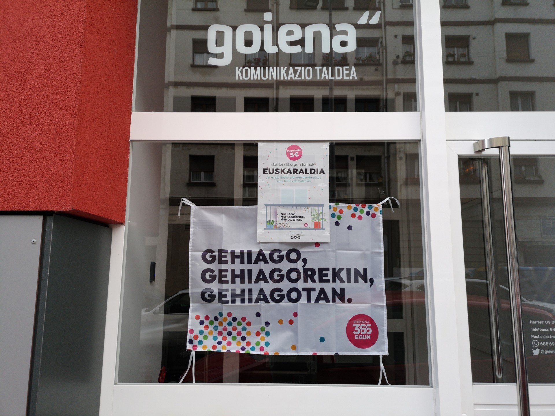 Euskaraldiko banderatxoa, eskuragarri